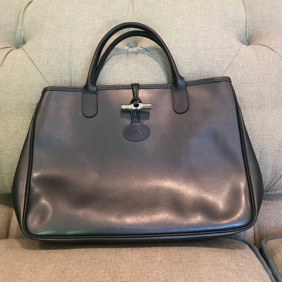 Longchamp Roseau Tote Bag in metallic gunmetal Longchamp Roseau Tote Bag in metallic gunmetal